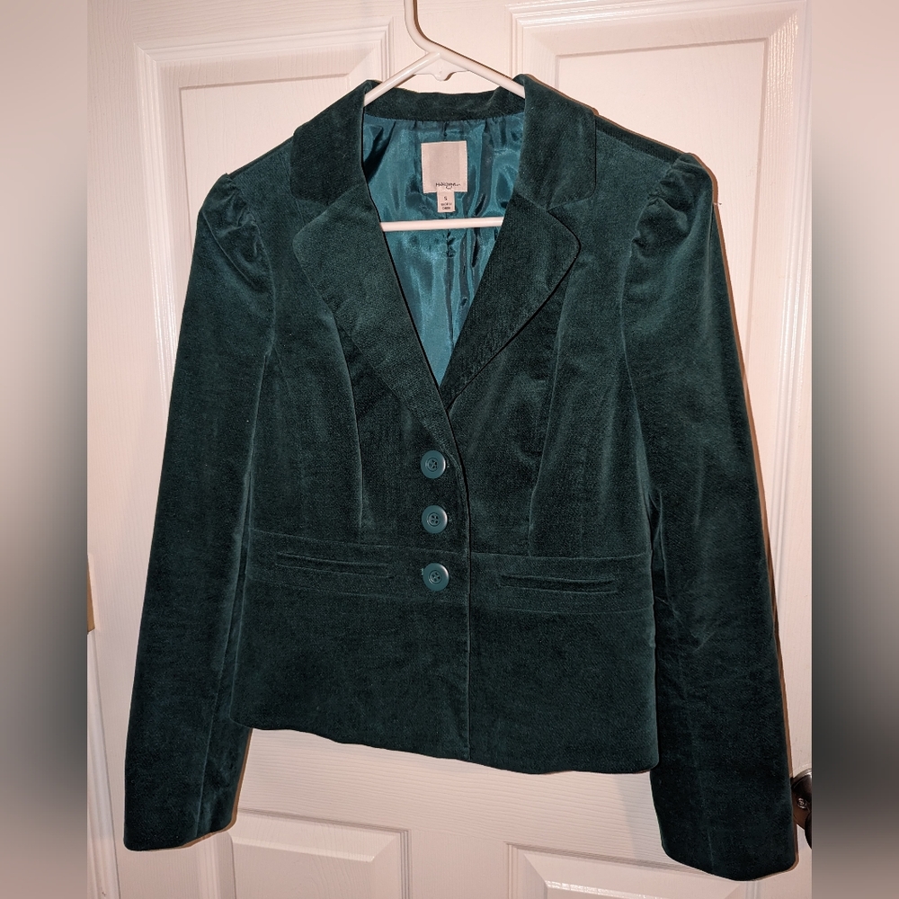 Size small Green Halogen Blazer Velvet Feel